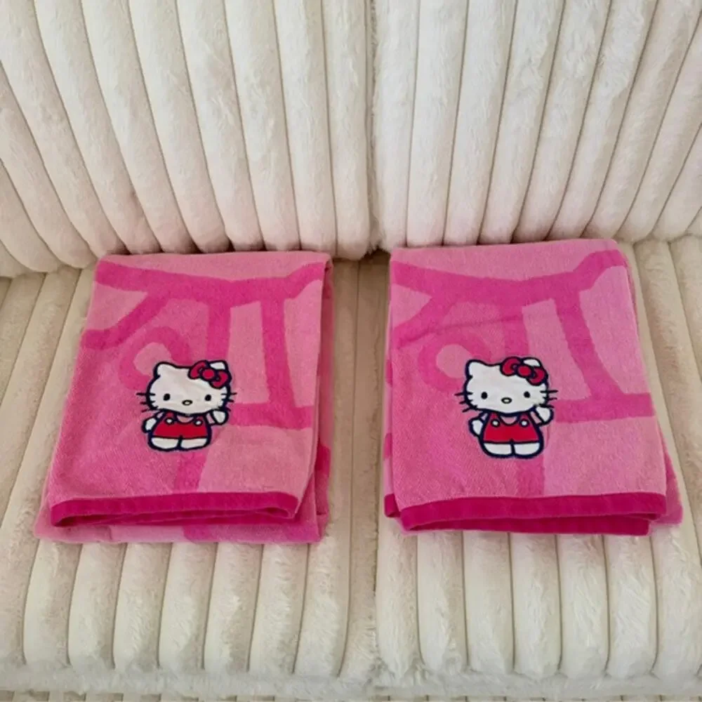 Sanrio HELLO KITTY Lot of 2 Bath Towels Embroidered Applique 100% Cotton